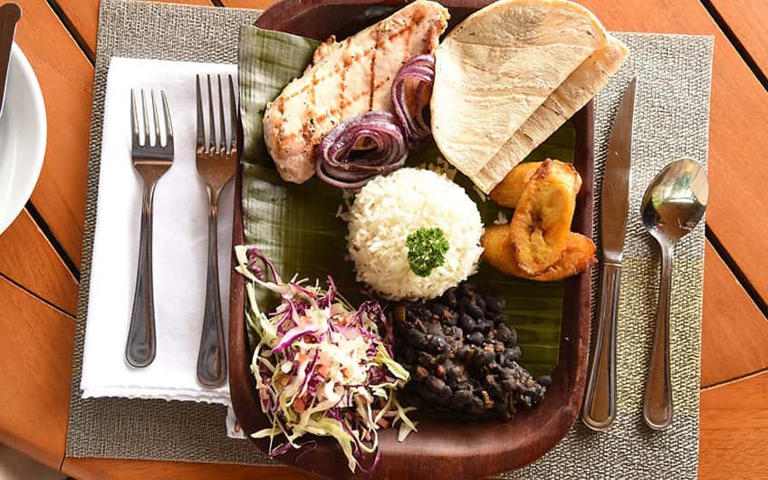 Country’s typical food can be enjoyed during lunch in almost every San Jose restaurant at an accessible price.