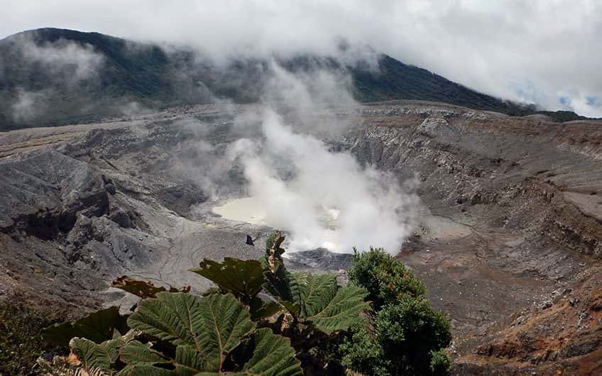 There are several volcanoes located near San Jose Costa Rica, so it will be easy to get to each one of them during your vacations in the country.